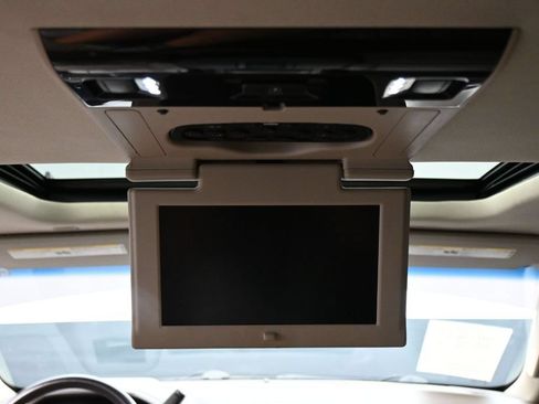 Used 2019 Chevrolet Tahoe Premier AWD/4WD image 30
