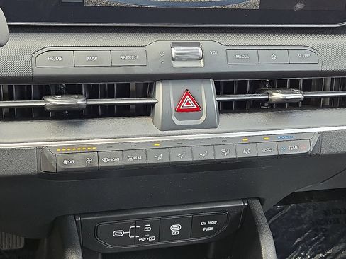 Used 2025 Kia K4 FWD image 28