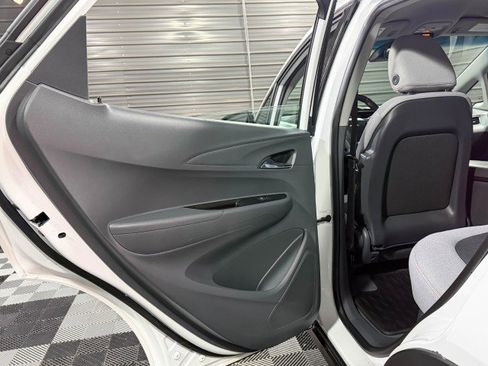 Used 2021 Chevrolet Bolt LT image 29