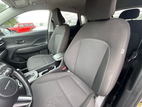 Used 2025 Hyundai Kona SEL FWD image 14