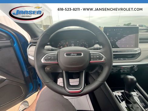 Used 2025 Jeep Compass Limited AWD/4WD image 12