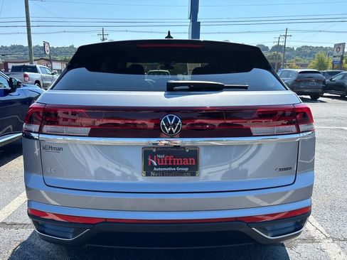 Used 2024 Volkswagen Atlas Cross Sport SE AWD/4WD image 5