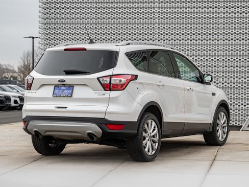 Used 2018 Ford Escape Titanium w/ Ford Safe & Smart Package image 4