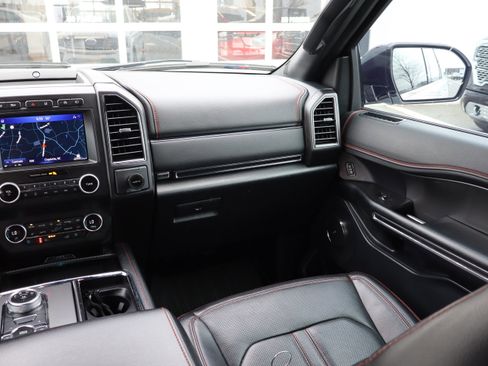 Used 2021 Ford Expedition Max Limited image 16