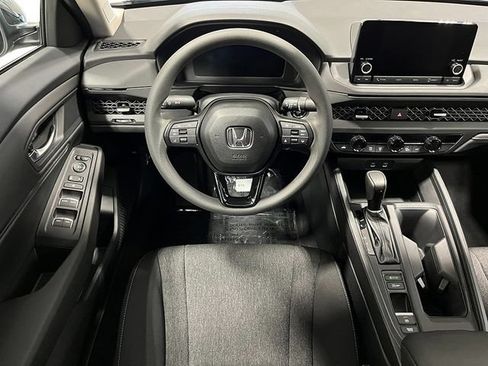Used 2025 Honda Accord SE image 19