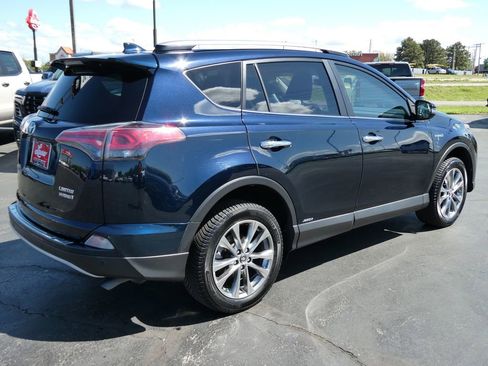 Used 2018 Toyota RAV4 Limited w/ Advanced Technology Package AWD/4WD image 5