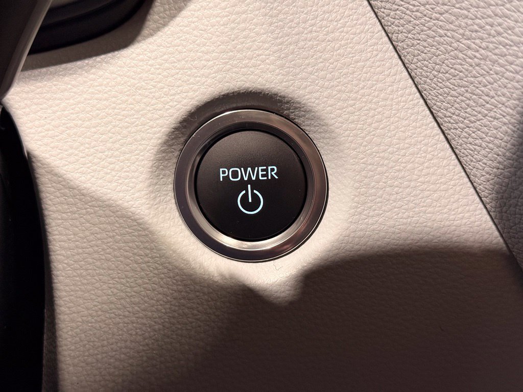 Used 2027 Toyota Corolla SE FWD image 20
