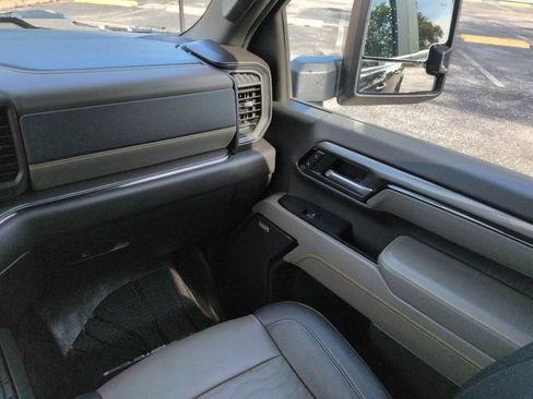 Used 2024 Chevrolet Silverado 2500 ZR2 w/ Technology Package AWD/4WD image 16