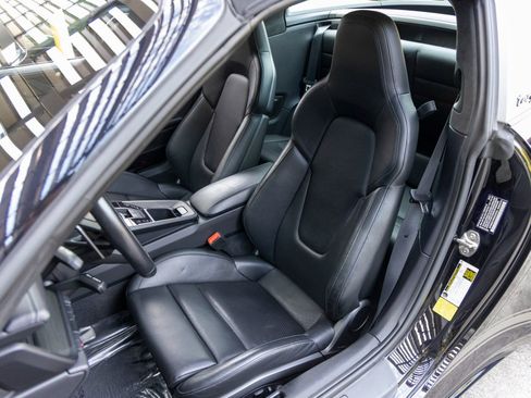 Certified 2022 Porsche 911 50th Anniversary Edition image 5