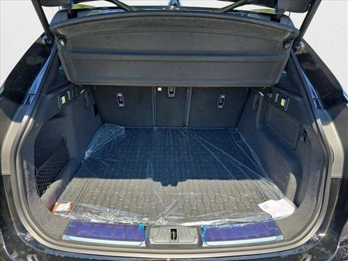 New 2026 Jaguar F-PACE R-Dynamic S image 9