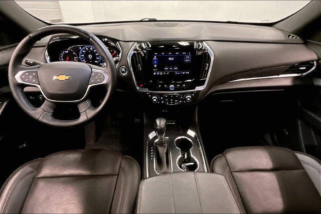 Used 2023 Chevrolet Traverse High Country FWD image 17