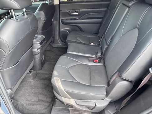 Used 2024 Toyota Grand Highlander FWD image 16
