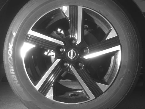 Used 2025 Nissan Sentra SV image 15