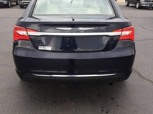 Used 2011 Chrysler 200 Limited image 4