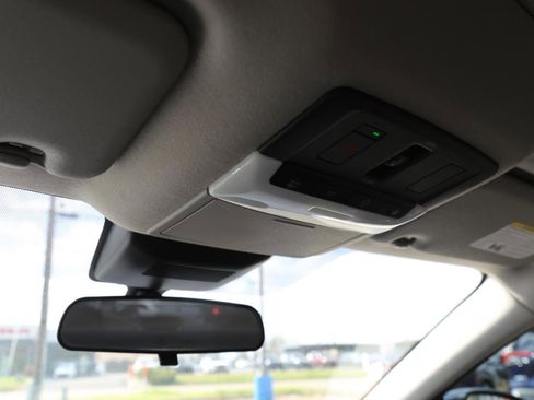 Used 2024 Nissan Sentra SR w/ SR Premium Package image 17