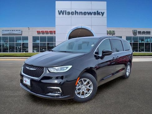 New 2026 Chrysler Pacifica Select FWD image 1