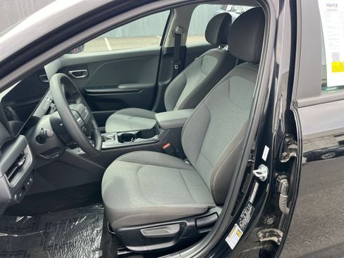 Used 2025 Kia K4 FWD image 36