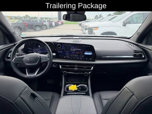 Certified 2024 Chevrolet Traverse LT w/ Enhanced Driving Package AWD/4WD image 7
