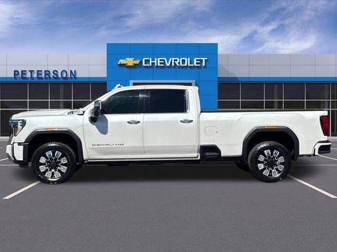 Used 2024 GMC Sierra 3500 Denali w/ Denali Reserve Package AWD/4WD image 7