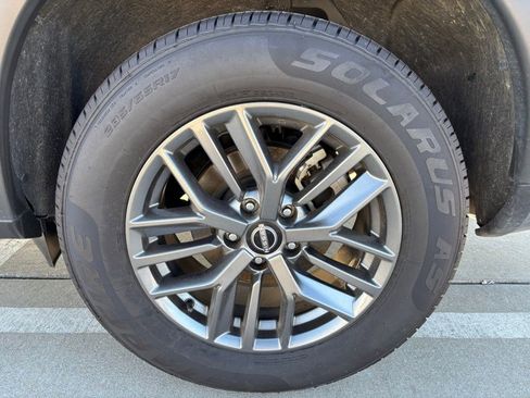 Used 2024 Nissan Rogue S image 10