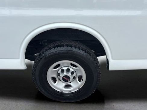 Used 2023 GMC Savana 2500 w/ Driver Convenience Package image 33