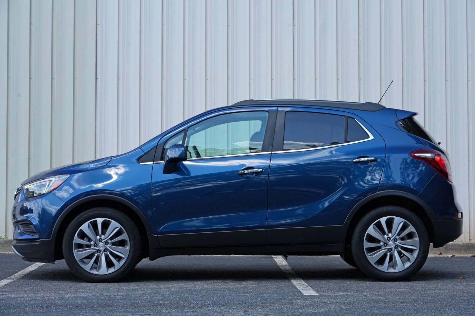 Used 2020 Buick Encore Preferred w/ Safety Package FWD image 8