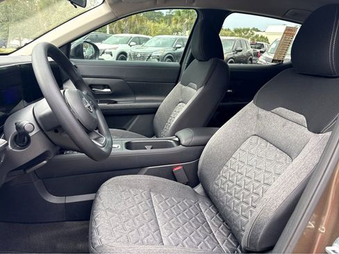 New 2026 Nissan Kicks SV w/ Cold Weather Package FWD image 13