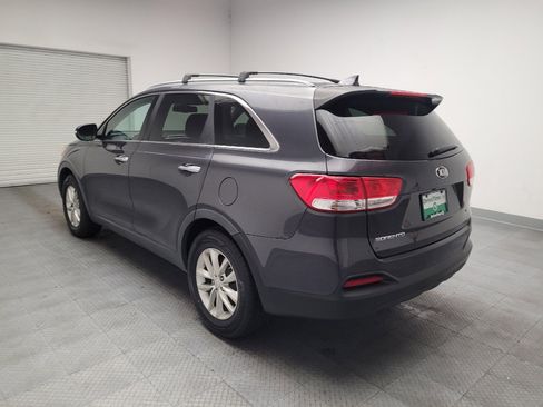 Used 2016 Kia Sorento FWD w/ LX Convenience Package image 5