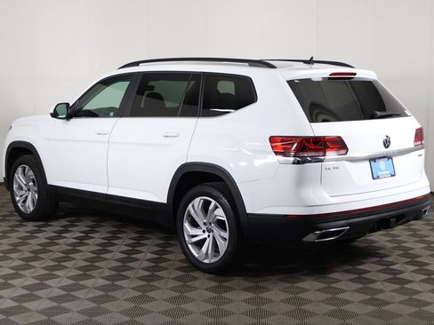 Used 2023 Volkswagen Atlas SE w/ Panoramic Sunroof Package AWD/4WD image 11