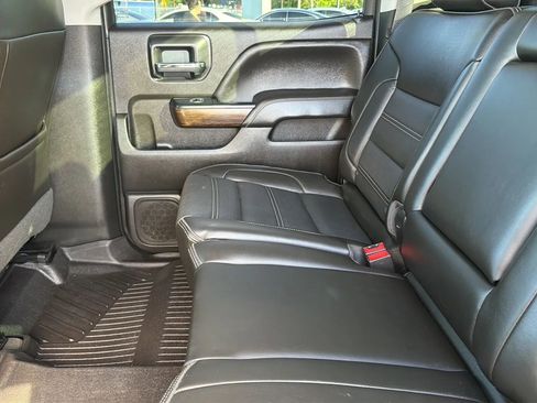Used 2018 GMC Sierra 2500 Denali w/ Duramax Plus Package AWD/4WD image 45