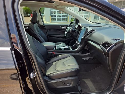 Certified 2022 Ford Edge Titanium w/ Equipment Group 301A AWD/4WD image 39