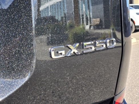 Used 2026 Lexus GX 550 AWD/4WD image 12