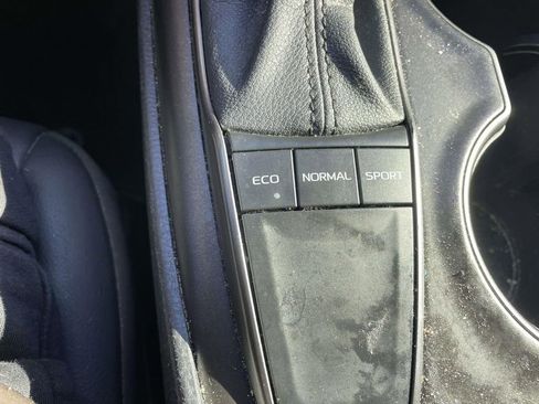 Used 2022 Toyota Camry SE image 41