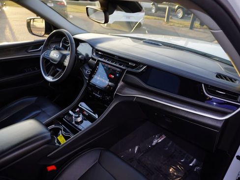 Used 2022 Jeep Grand Cherokee Limited 4xe image 28