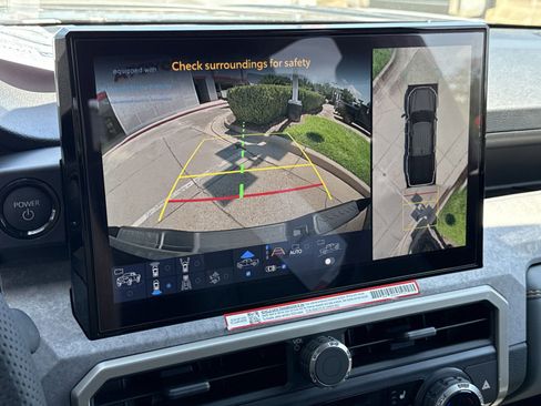 New 2025 Toyota Tacoma 4x4 Double Cab Hybrid image 22