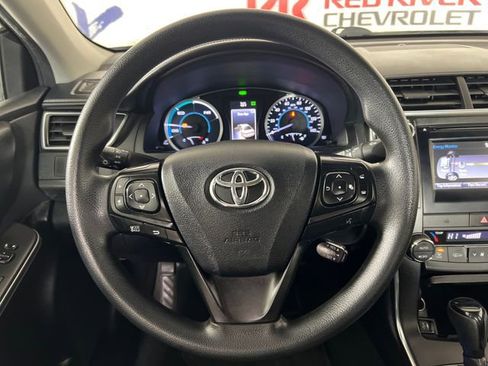 Used 2016 Toyota Camry LE image 15
