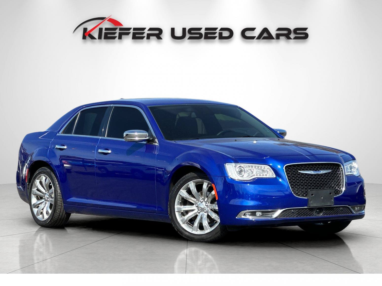 Used 2019 Chrysler 300 Limited w/ Safetytec Plus Group RWD image 2