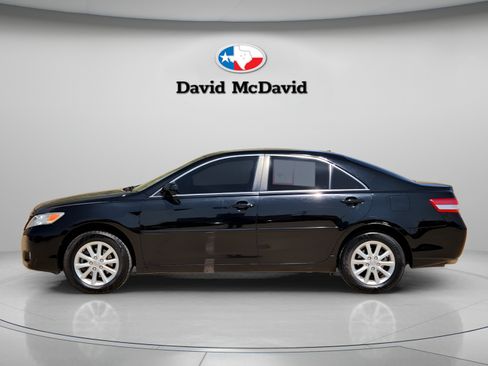 Used 2010 Toyota Camry XLE FWD image 2