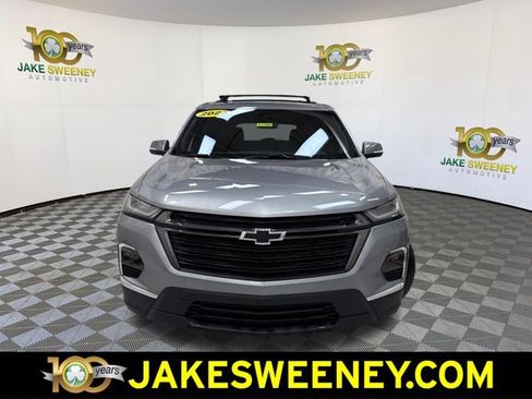 Used 2023 Chevrolet Traverse LT FWD image 1