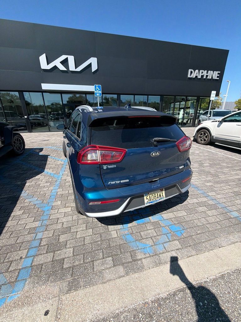 Used 2019 Kia Niro Touring FWD image 18