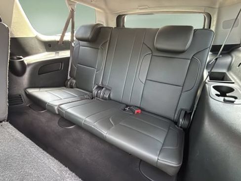 Used 2020 Chevrolet Suburban LT AWD/4WD image 33