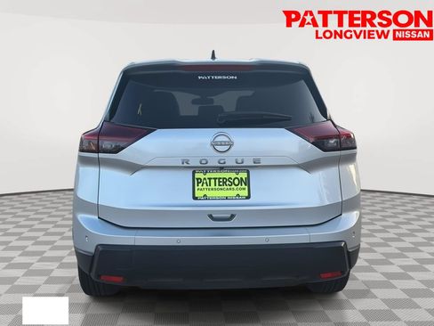 Used 2024 Nissan Rogue S FWD image 3