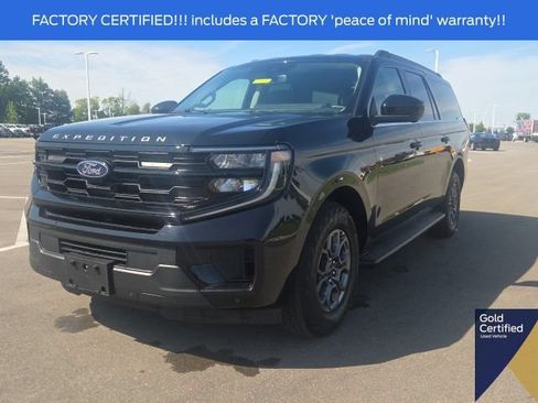 Used 2025 Ford Expedition Max Active AWD/4WD image 2