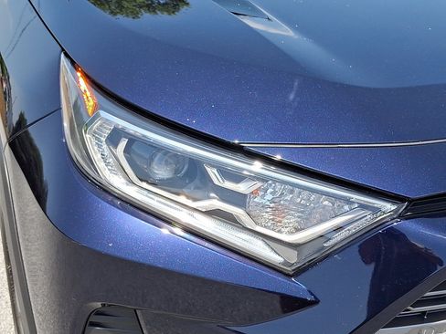 Certified 2021 Toyota RAV4 Limited AWD/4WD image 10