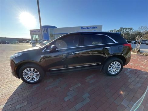 Used 2019 Cadillac XT5 Base image 11