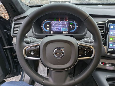 Certified 2023 Volvo XC90 T8 Ultimate image 16