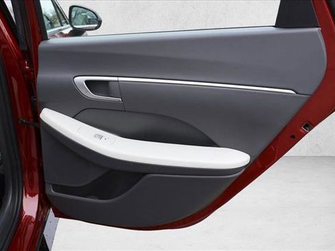 Certified 2025 Hyundai Sonata SEL FWD image 26