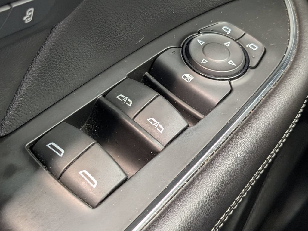 Used 2023 Buick Envision Essence w/ Sport Touring Package AWD/4WD image 26