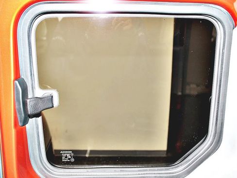 Used 2005 Honda Element EX image 24