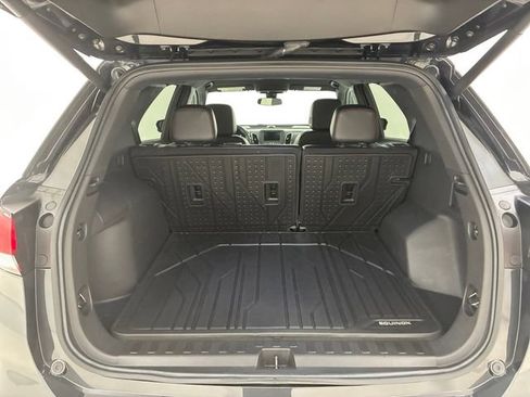 Used 2023 Chevrolet Equinox RS w/ LPO, Floor Liner Package image 17